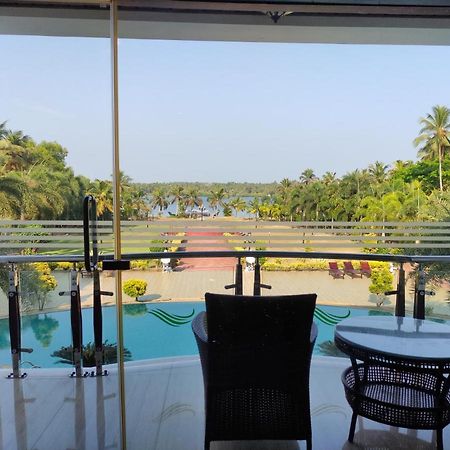 Lake Palace Trivandrum Vettutura Экстерьер фото