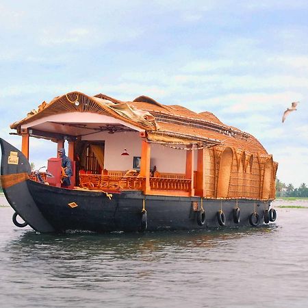 Lake Palace Trivandrum Vettutura Экстерьер фото