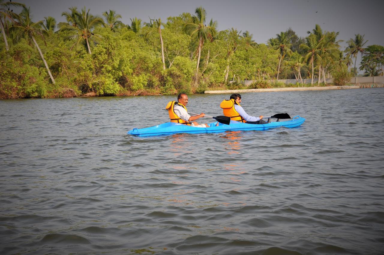 Lake Palace Trivandrum Vettutura Экстерьер фото