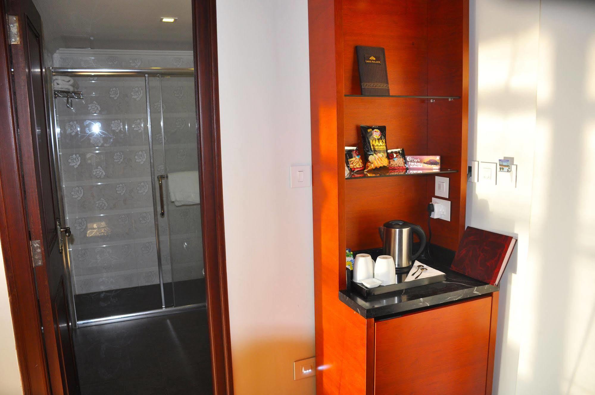 Lake Palace Trivandrum Vettutura Экстерьер фото